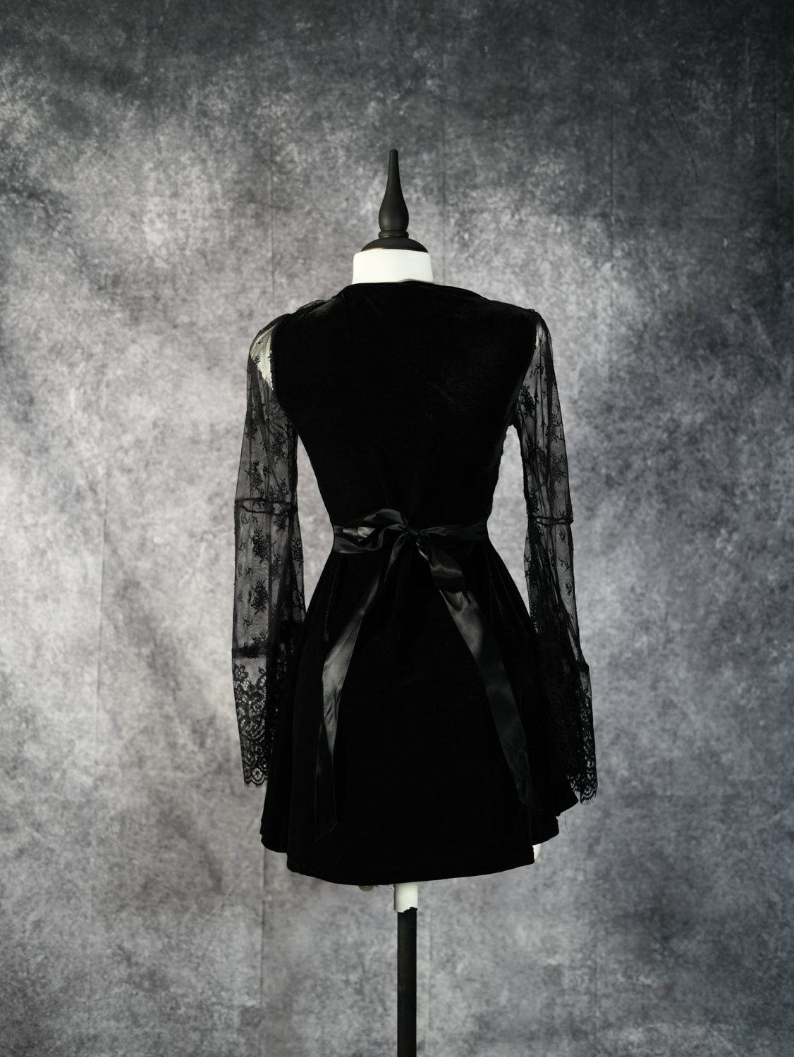 Velvet Nocturne Dress - Theblackfeline